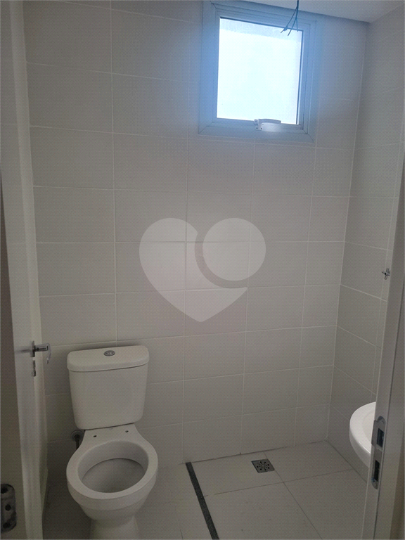 APTO COM 2 QUARTOS E 1 VAGA