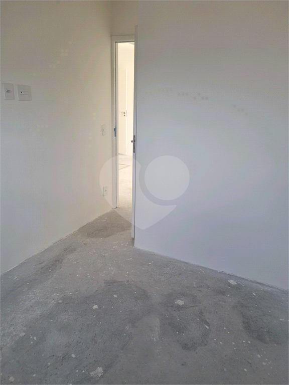 APTO COM 2 QUARTOS E 1 VAGA