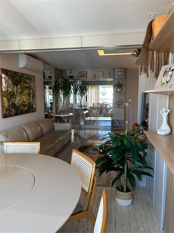 Apartamento com 3 quartos a venda por 18.10.000 - Rua Coroados - Vila Anastacio- SP.