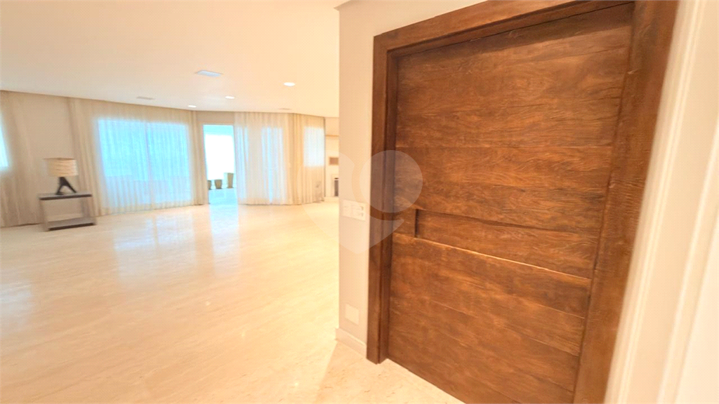 Apartamento a venda reformado de alto padrão em Santana/ Zona Norte - andar alto - Edificio Mansão Julia - 264 metros - deposito e 4 vagas fixas.