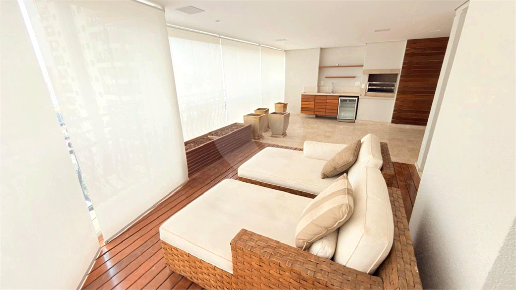 Apartamento a venda reformado de alto padrão em Santana/ Zona Norte - andar alto - Edificio Mansão Julia - 264 metros - deposito e 4 vagas fixas.