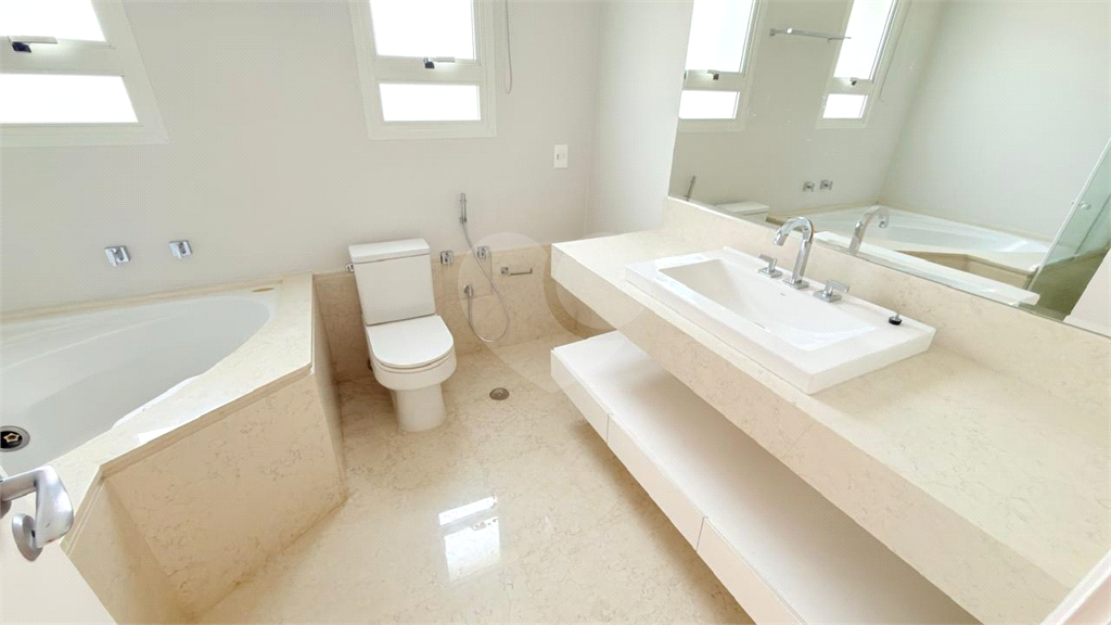 Apartamento a venda reformado de alto padrão em Santana/ Zona Norte - andar alto - Edificio Mansão Julia - 264 metros - deposito e 4 vagas fixas.