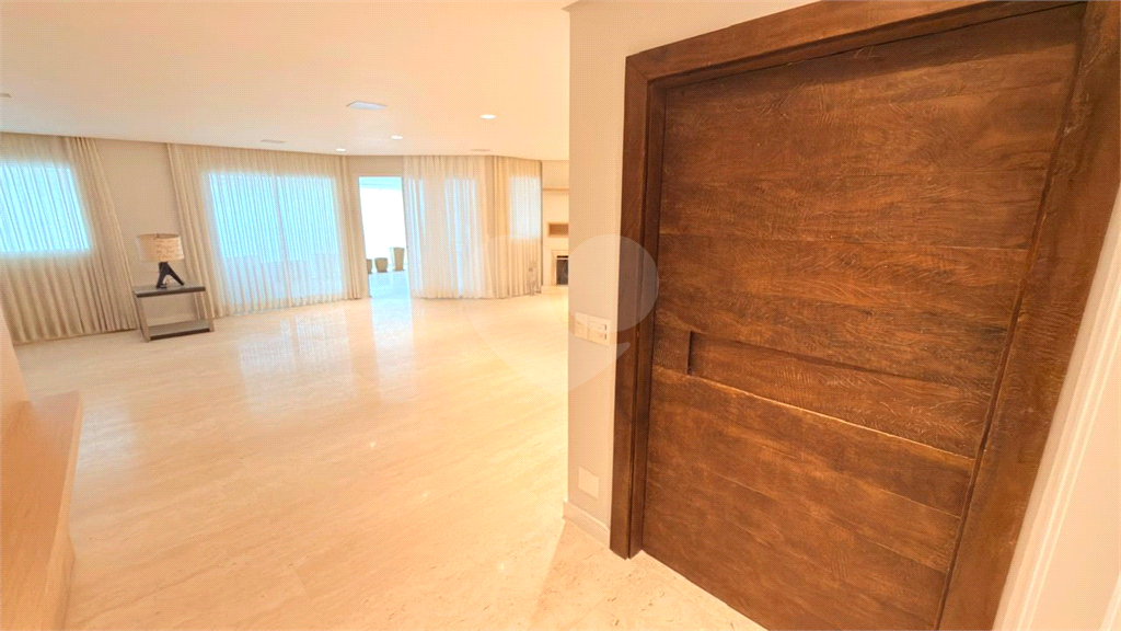 Apartamento a venda reformado de alto padrão em Santana/ Zona Norte - andar alto - Edificio Mansão Julia - 264 metros - deposito e 4 vagas fixas.