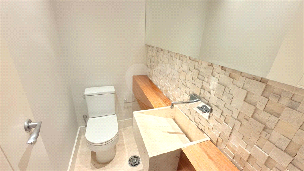 Apartamento a venda reformado de alto padrão em Santana/ Zona Norte - andar alto - Edificio Mansão Julia - 264 metros - deposito e 4 vagas fixas.