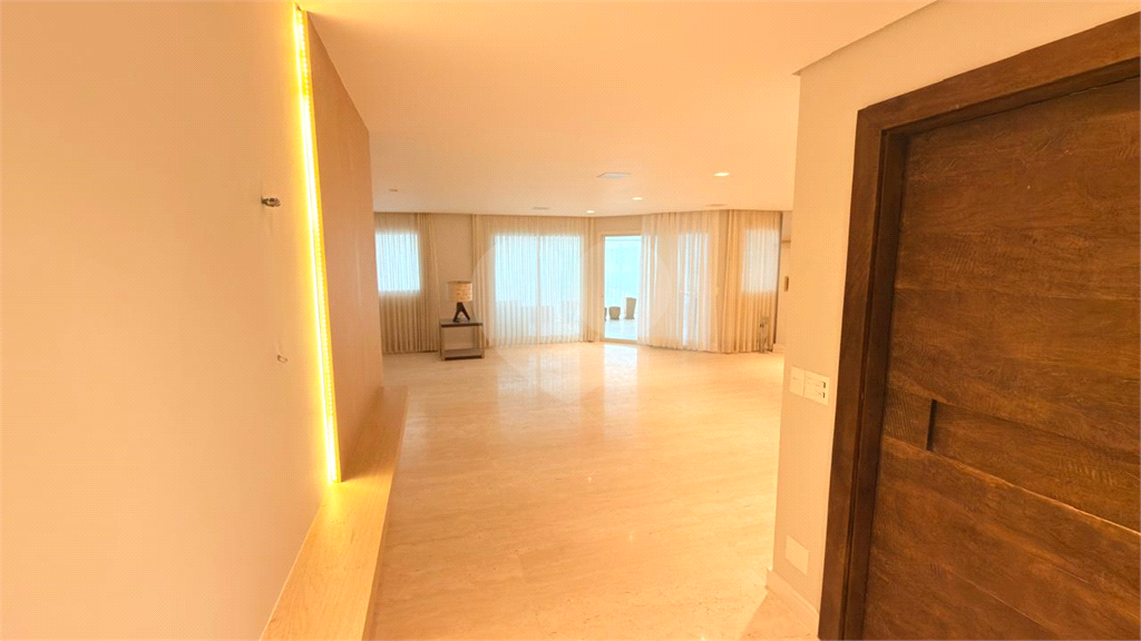 Apartamento a venda reformado de alto padrão em Santana/ Zona Norte - andar alto - Edificio Mansão Julia - 264 metros - deposito e 4 vagas fixas.