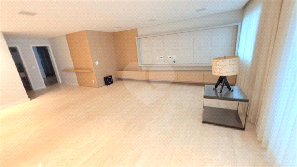 Apartamento a venda reformado de alto padrão em Santana/ Zona Norte - andar alto - Edificio Mansão Julia - 264 metros - deposito e 4 vagas fixas.