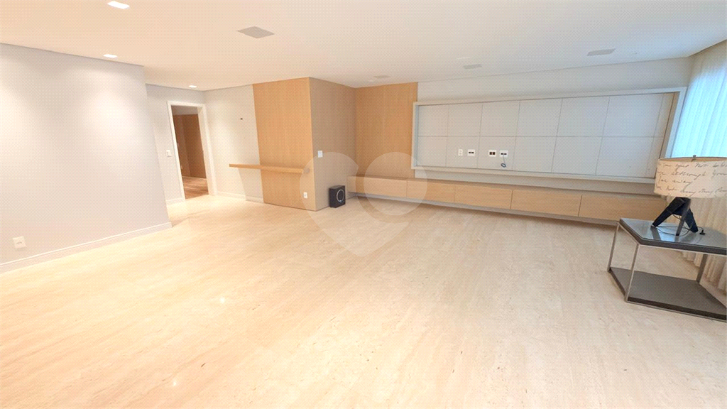 Apartamento a venda reformado de alto padrão em Santana/ Zona Norte - andar alto - Edificio Mansão Julia - 264 metros - deposito e 4 vagas fixas.