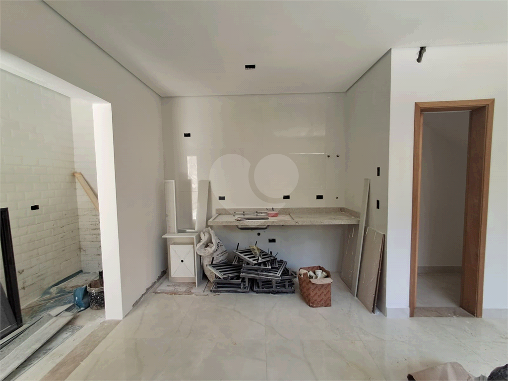 Sobrado Novo com 2 suítes e 2 vagas - Penha