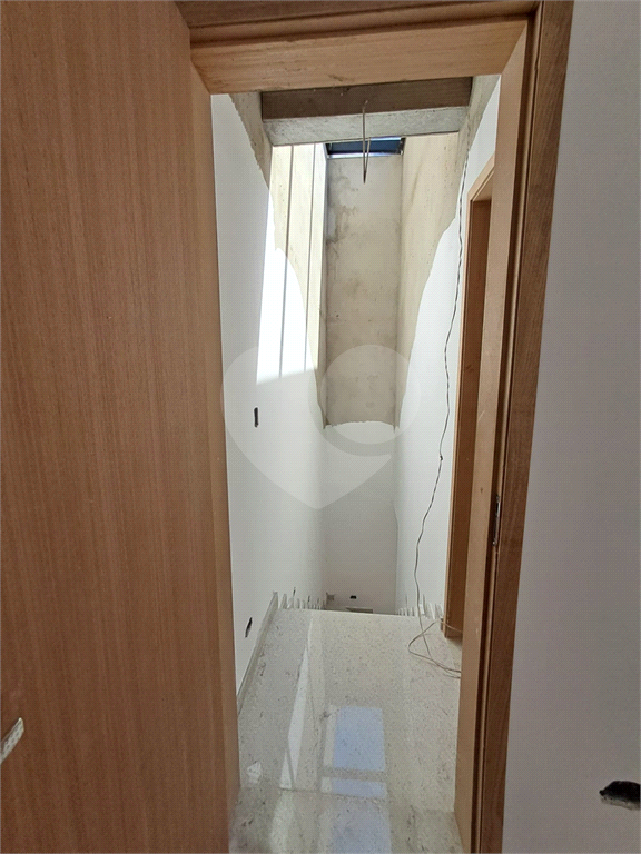 Sobrado Novo com 2 suítes e 2 vagas - Penha