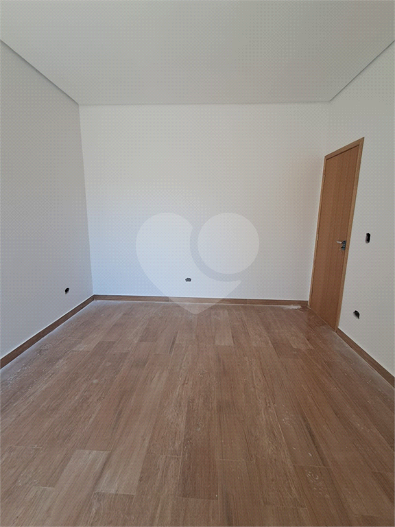 Sobrado Novo com 2 suítes e 2 vagas - Penha