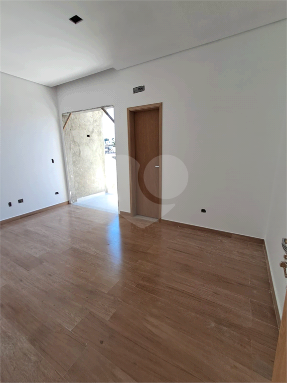 Sobrado Novo com 2 suítes e 2 vagas - Penha