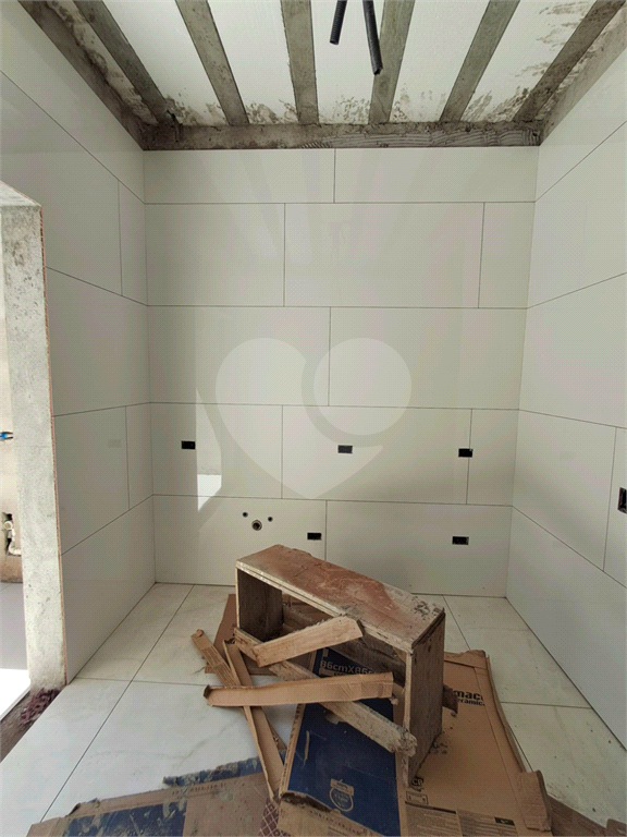 Sobrado Novo com 3 Dormitórios ( sendo 1 suíte ) - 2 vagas