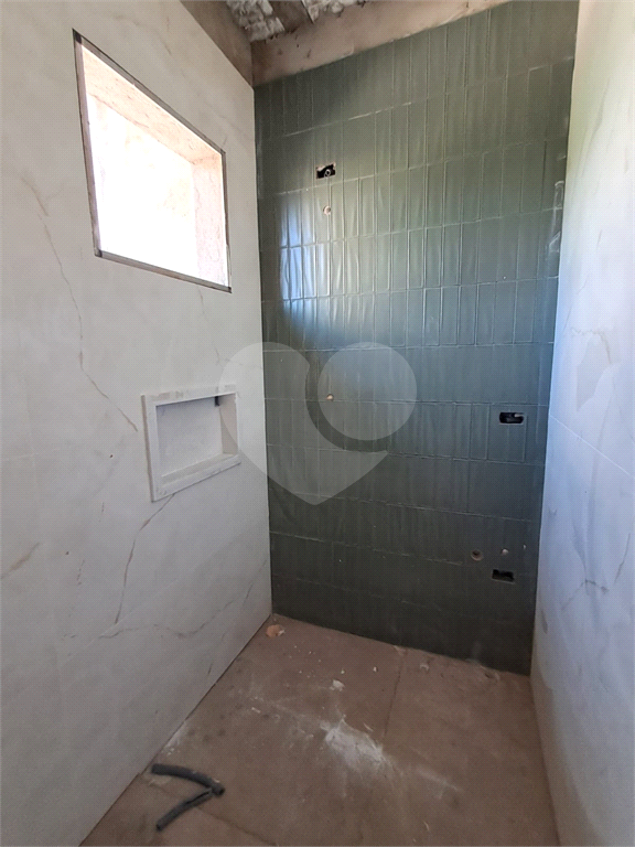 Sobrado Novo com 3 Dormitórios ( sendo 1 suíte ) - 2 vagas