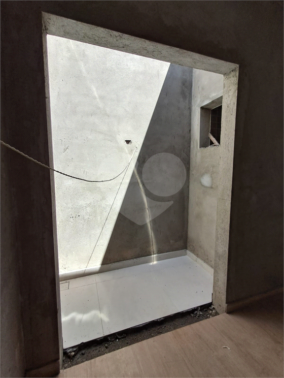 Sobrado Novo com 3 dormitórios ( sendo 1 suíte com sacada ) - 2 vagas - Penha