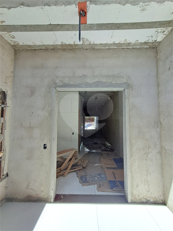 Sobrado Novo com 3 dormitórios ( sendo 1 suíte com sacada ) - 2 vagas - Penha