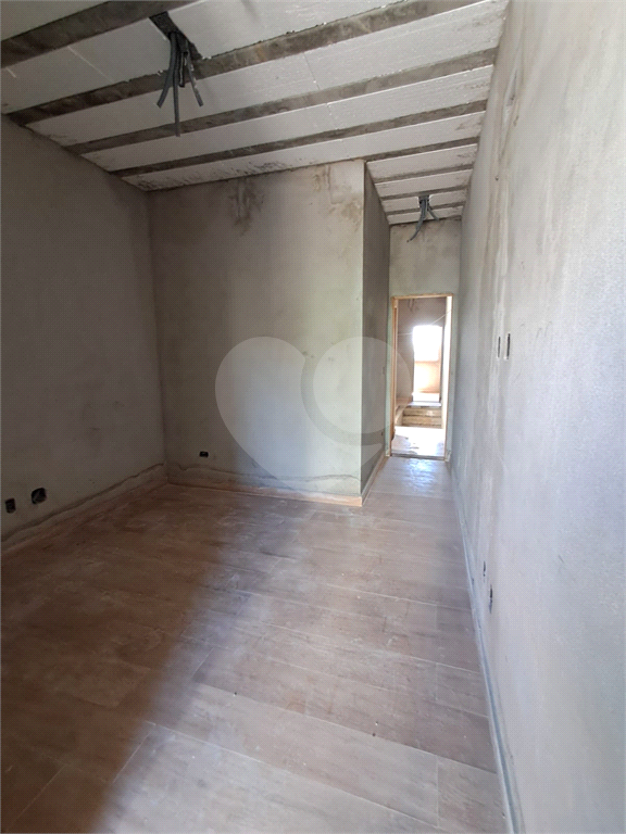 Sobrado Novo com 3 dormitórios ( sendo 1 suíte com sacada ) - 2 vagas - Penha