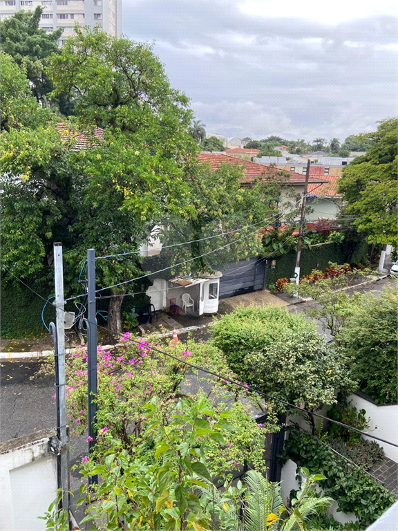 Sobrado reformado à venda na Vila Madalena