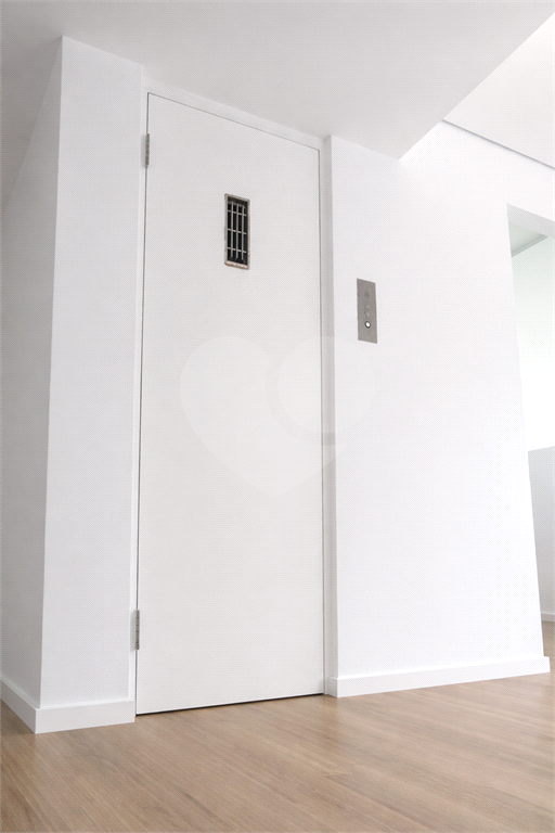 Casa de Alto Padrão no Tremembé | 4 Suítes | 13 Vagas | 1.200 m²