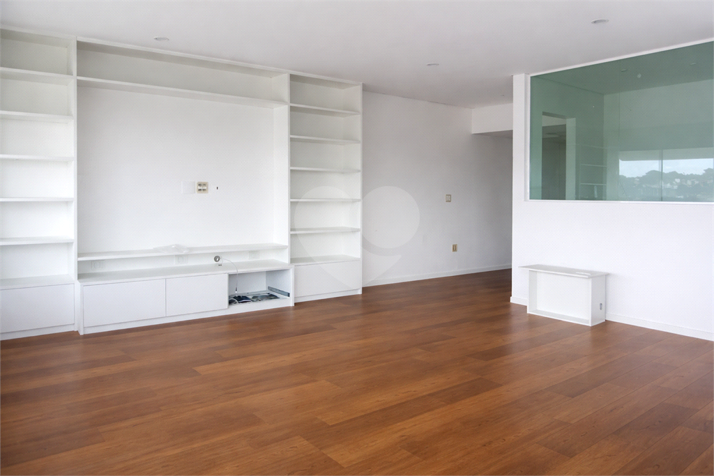 Casa de Alto Padrão no Tremembé | 4 Suítes | 13 Vagas | 1.200 m²