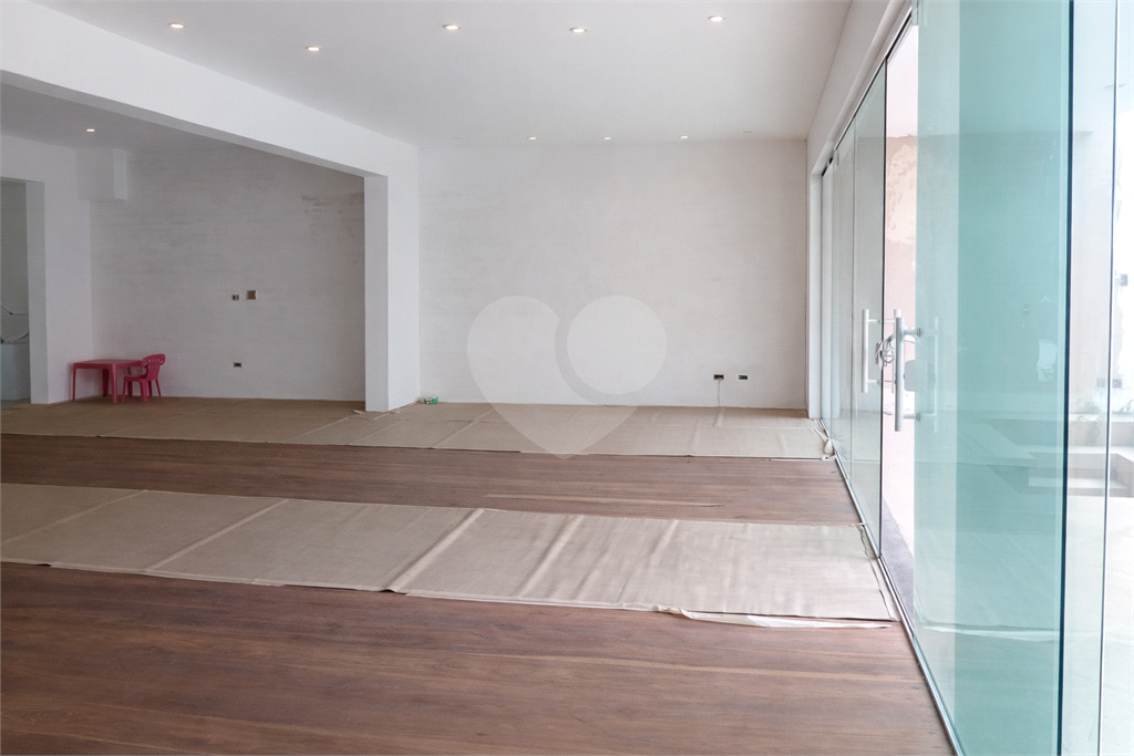 Casa de Alto Padrão no Tremembé | 4 Suítes | 13 Vagas | 1.200 m²