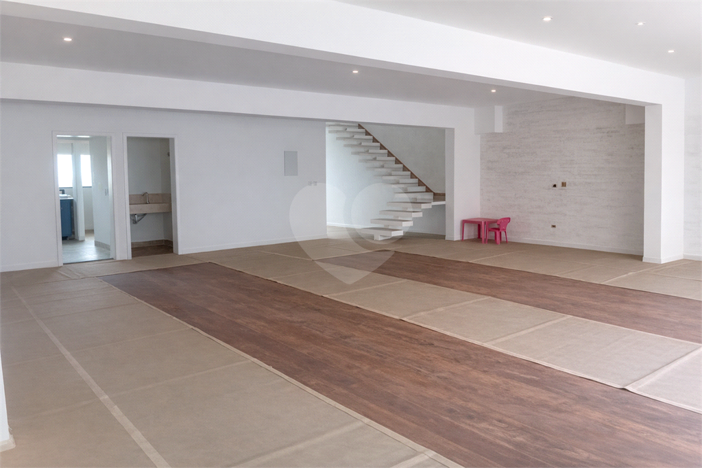 Casa de Alto Padrão no Tremembé | 4 Suítes | 13 Vagas | 1.200 m²