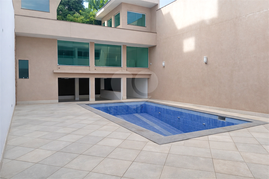Casa de Alto Padrão no Tremembé | 4 Suítes | 13 Vagas | 1.200 m²