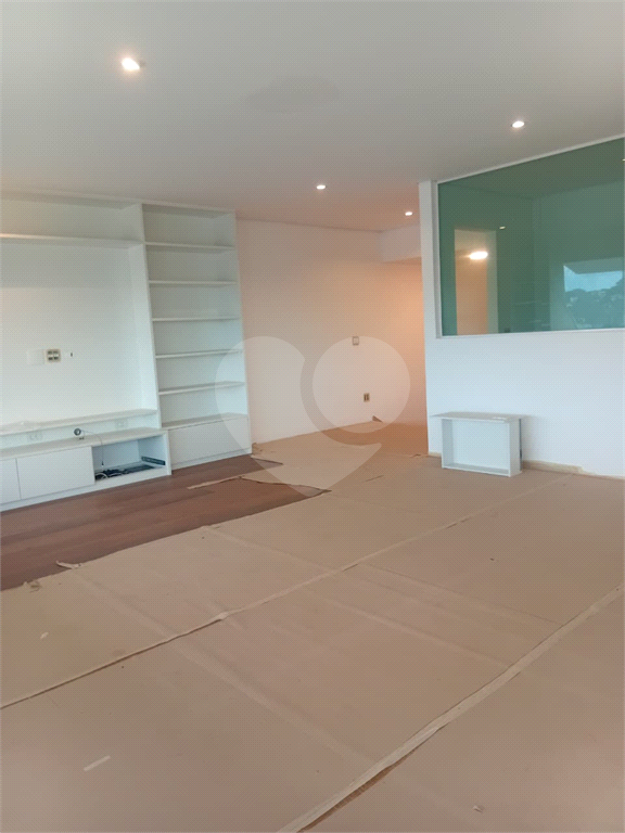 Casa de Alto Padrão no Tremembé | 4 Suítes | 13 Vagas | 1.200 m²