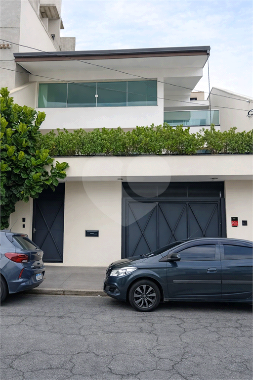 Casa de Alto Padrão no Tremembé | 4 Suítes | 13 Vagas | 1.200 m²