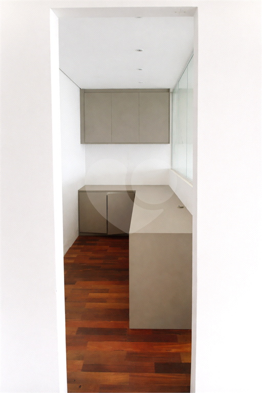 Casa de Alto Padrão no Tremembé | 4 Suítes | 13 Vagas | 1.200 m²