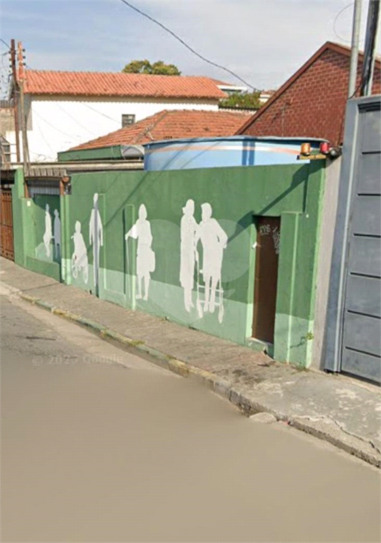 Casa térrea - 10 quartos - 6 banheiros - refeitório e amplo quintal