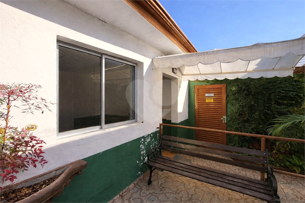 Casa térrea - 10 quartos - 6 banheiros - refeitório e amplo quintal