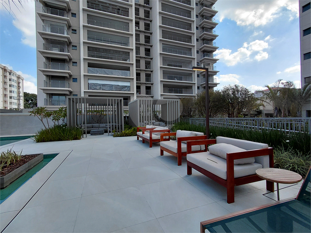 Apartamento à venda com 155 m², andar alto, vista livre, elevador privativo e 2 vagas