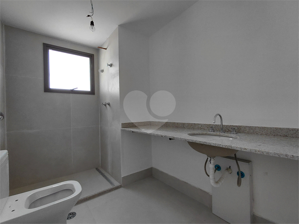 Apartamento à venda com 155 m², andar alto, vista livre, elevador privativo e 2 vagas