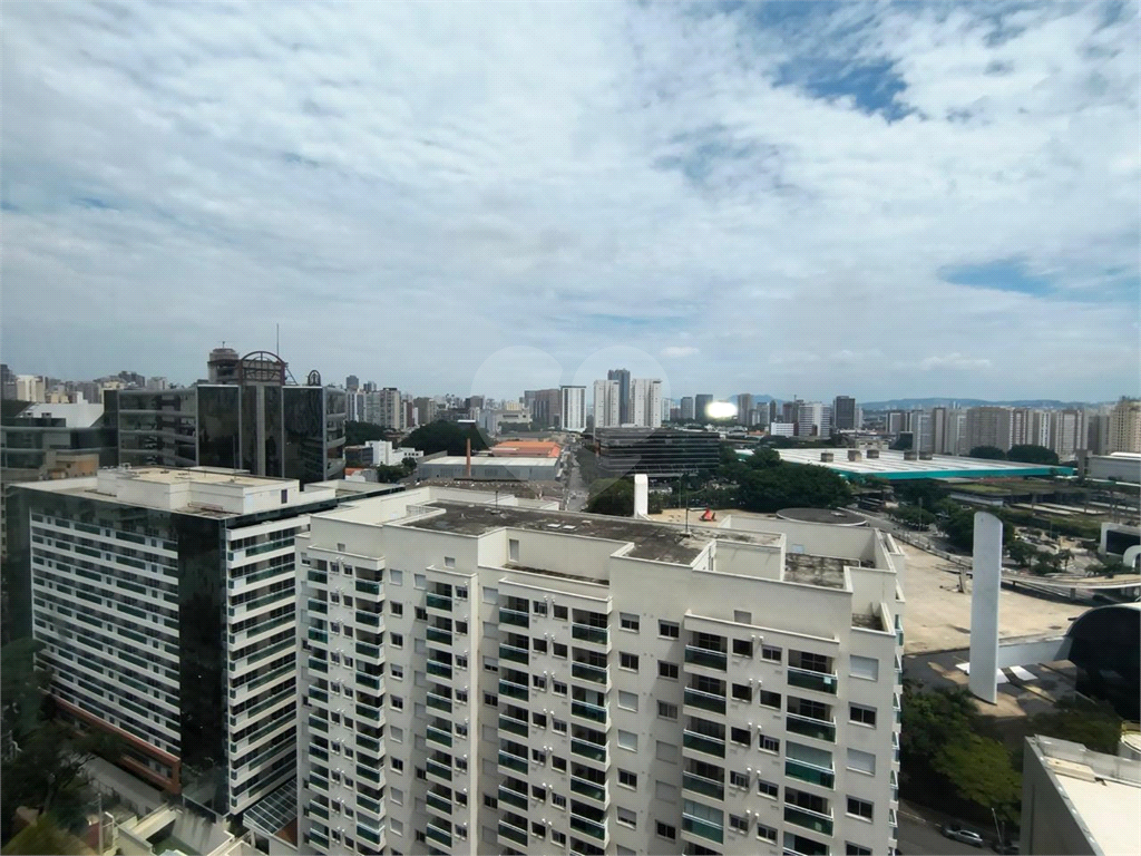 Excelente apartamento á venda próx ao Metrô Barra funda!