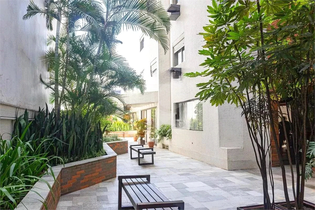 Apartamento Perdizes 4 dormitórios, sendo 2 suites e 3 vagas de garagem 
