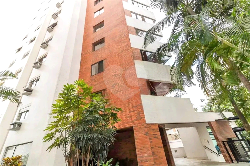 Apartamento Perdizes 4 dormitórios, sendo 2 suites e 3 vagas de garagem 