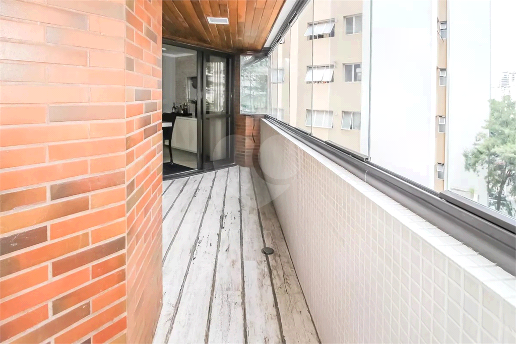 Apartamento Perdizes 4 dormitórios, sendo 2 suites e 3 vagas de garagem 