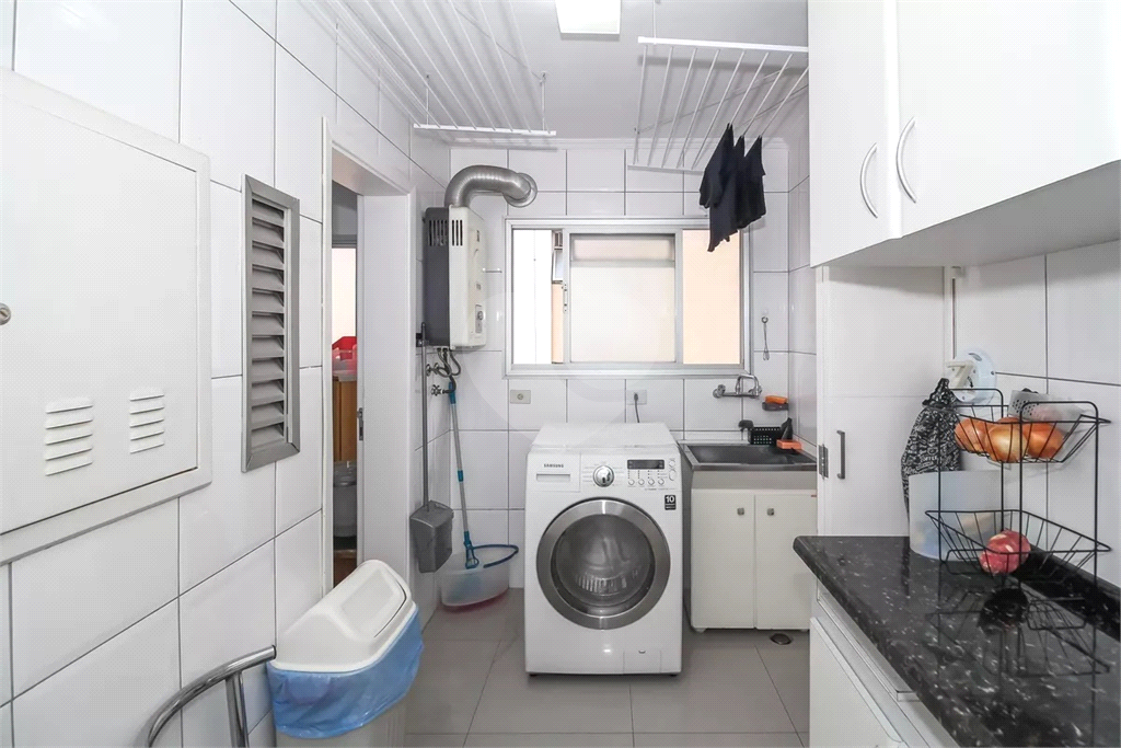 Apartamento Perdizes 4 dormitórios, sendo 2 suites e 3 vagas de garagem 