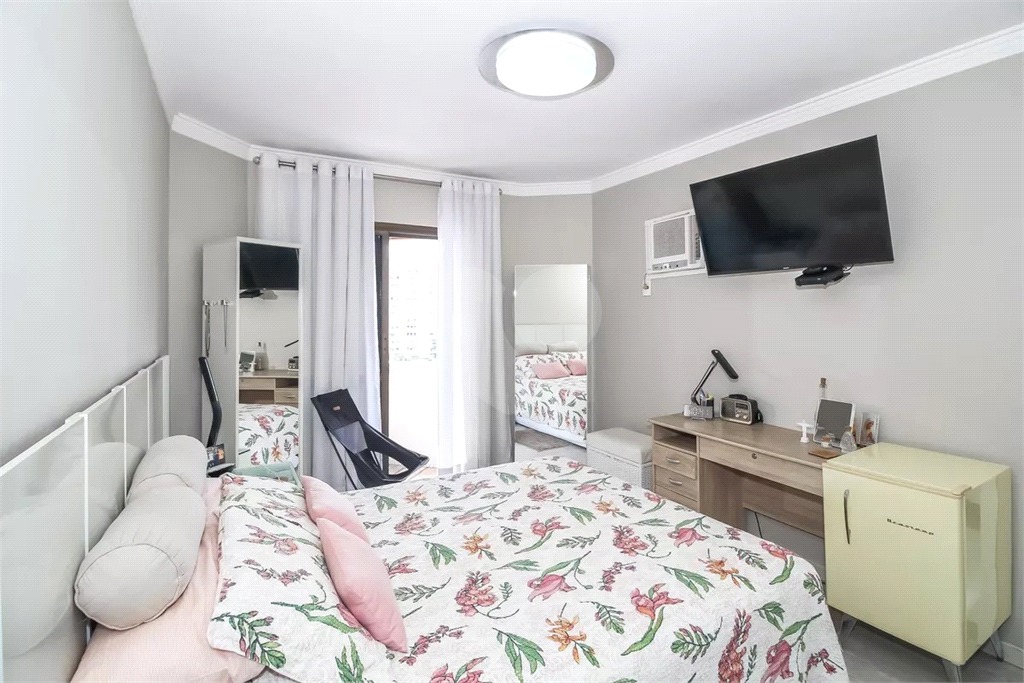 Apartamento Perdizes 4 dormitórios, sendo 2 suites e 3 vagas de garagem 