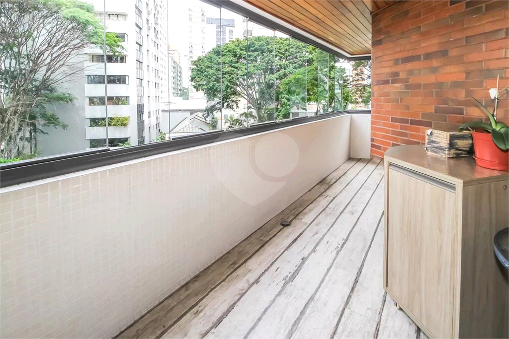 Apartamento Perdizes 4 dormitórios, sendo 2 suites e 3 vagas de garagem 