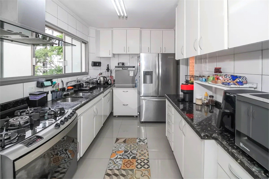 Apartamento Perdizes 4 dormitórios, sendo 2 suites e 3 vagas de garagem 