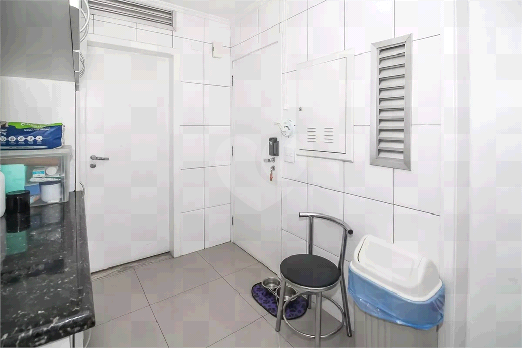 Apartamento Perdizes 4 dormitórios, sendo 2 suites e 3 vagas de garagem 