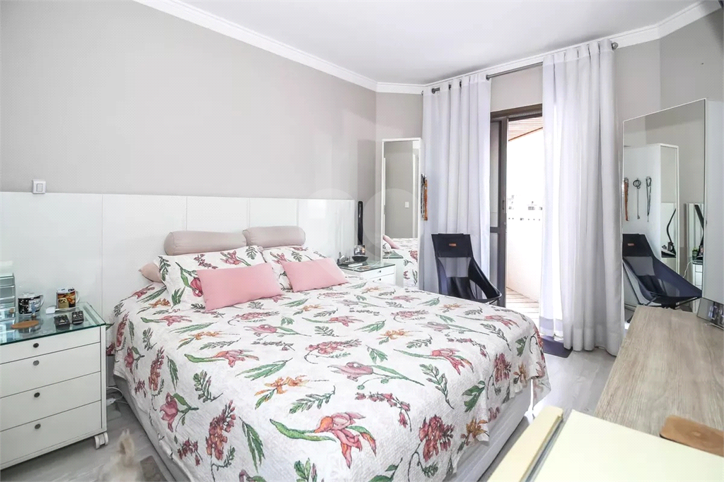 Apartamento Perdizes 4 dormitórios, sendo 2 suites e 3 vagas de garagem 