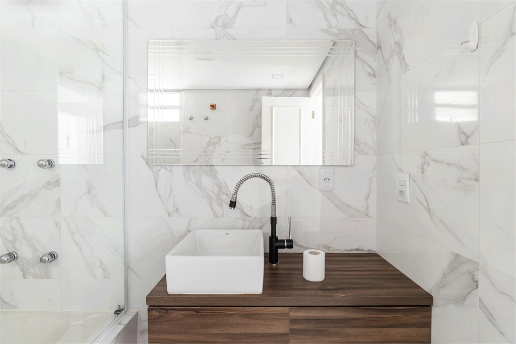 Apartamento Mobiliado | Edifício Golden Point – Rua Haddock Lobo – São Paulo/SP