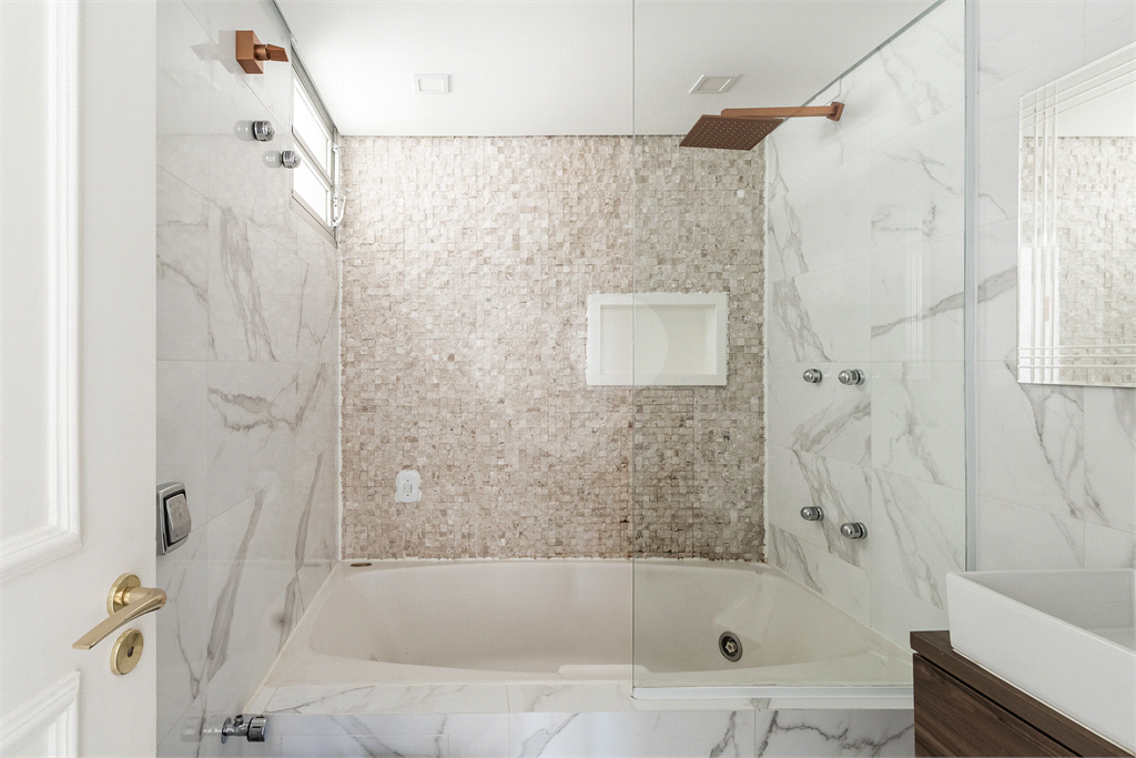 Apartamento Mobiliado | Edifício Golden Point – Rua Haddock Lobo – São Paulo/SP