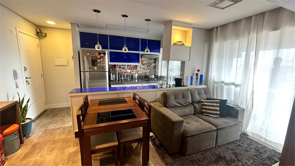 APARTAMENTO em PARADA INGLESA