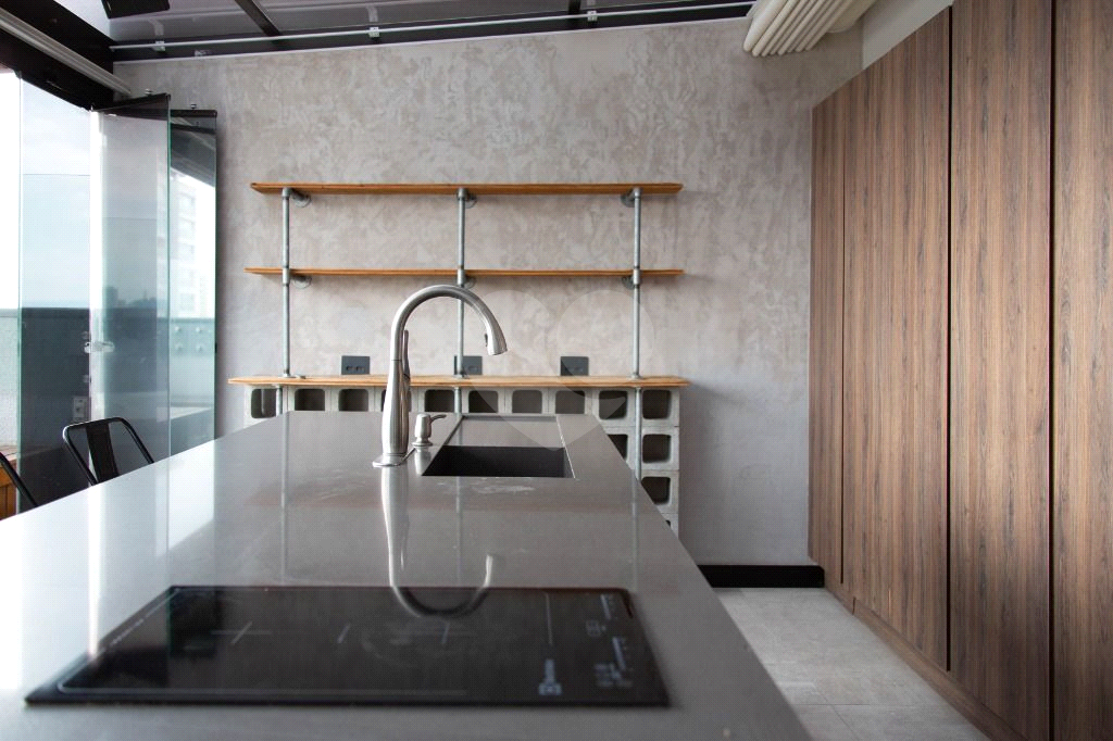 Cobertura Semi Mobiliada para Locação na Brigadeiro – 78m², 1 Dorm, Vaga e Piscina Privativa