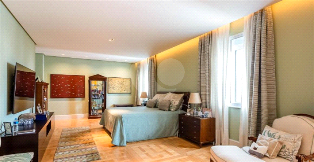 Apartamento de alto padrão localizado no Jardim Europa 
