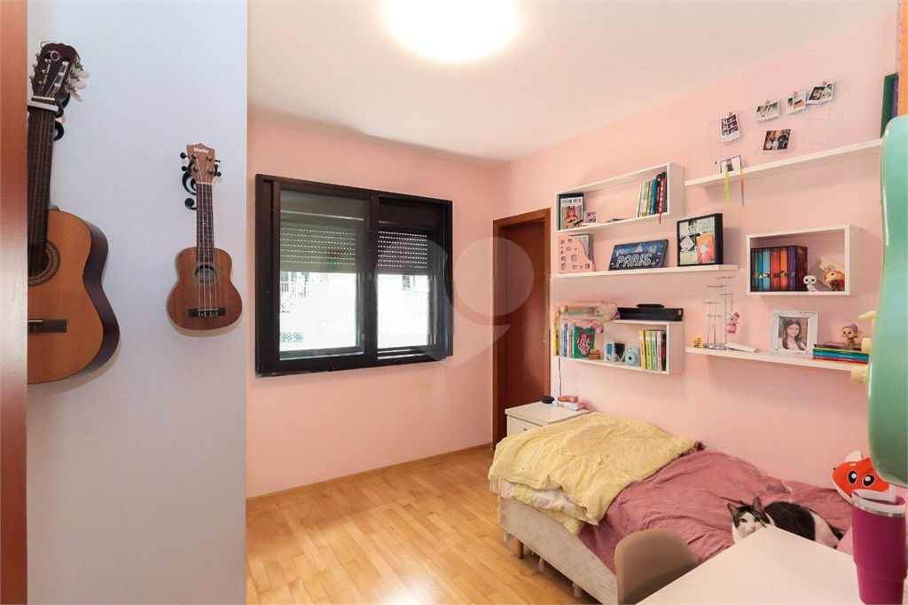 Apartamento em Pompéia  4 dormitórios, sendo 2 suítes espaçosas, 3 suites