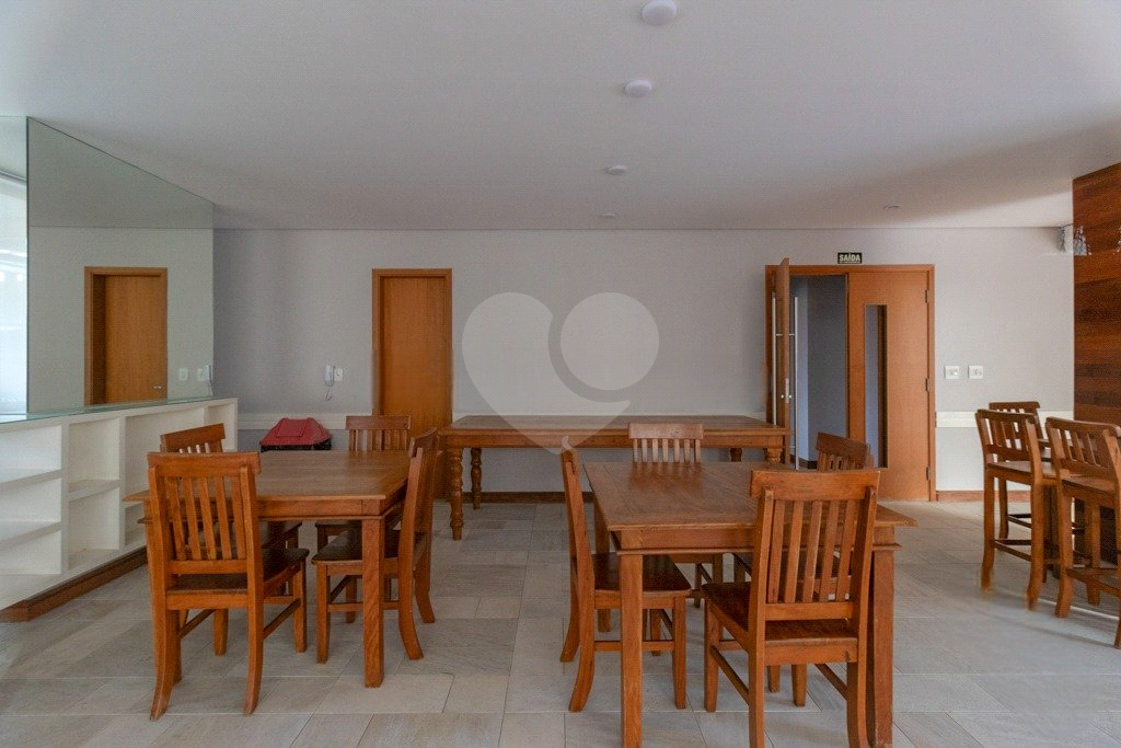 Apartamento em Pompéia  4 dormitórios, sendo 2 suítes espaçosas, 3 suites